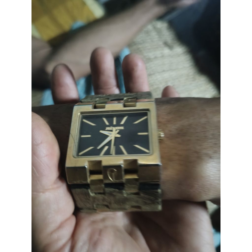 đồng hồ nam hiệu nixon