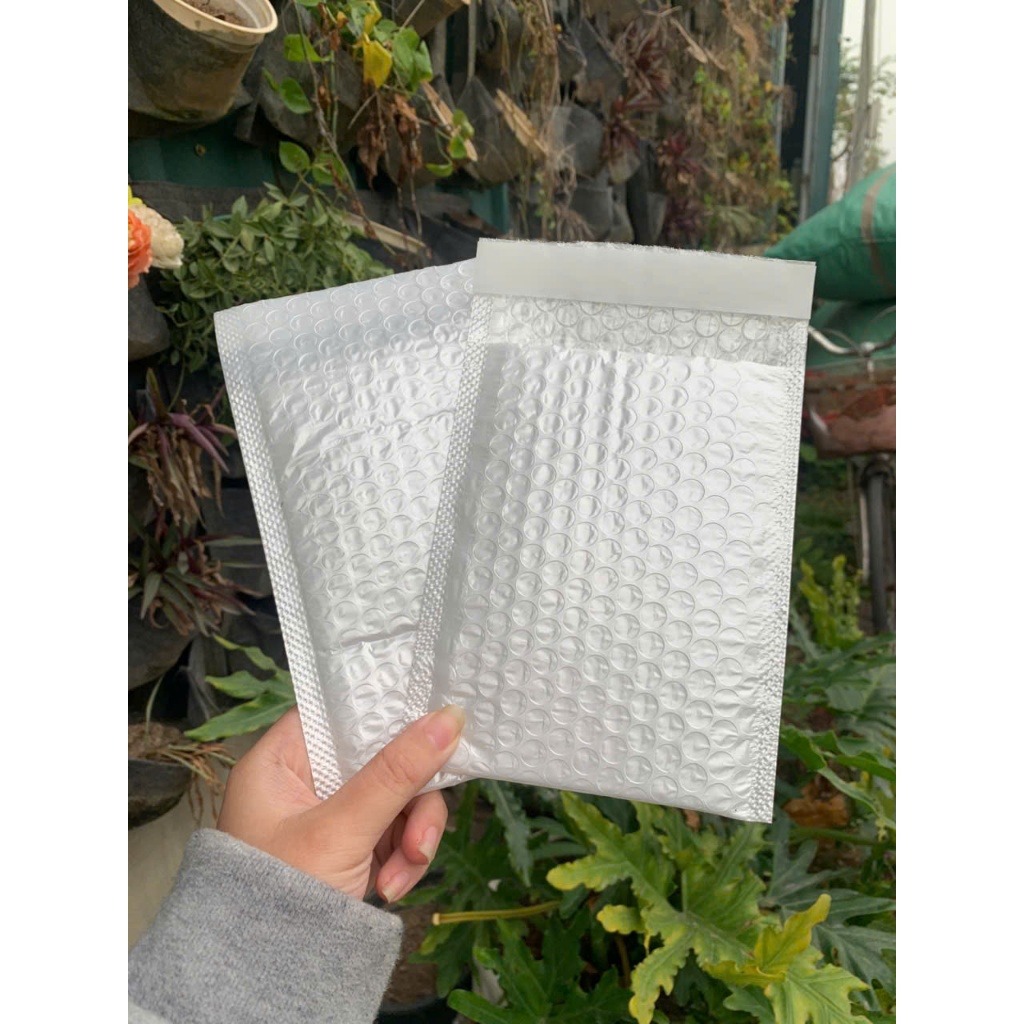 Combo 100 Túi poly chống sốc 13x15+4cm.