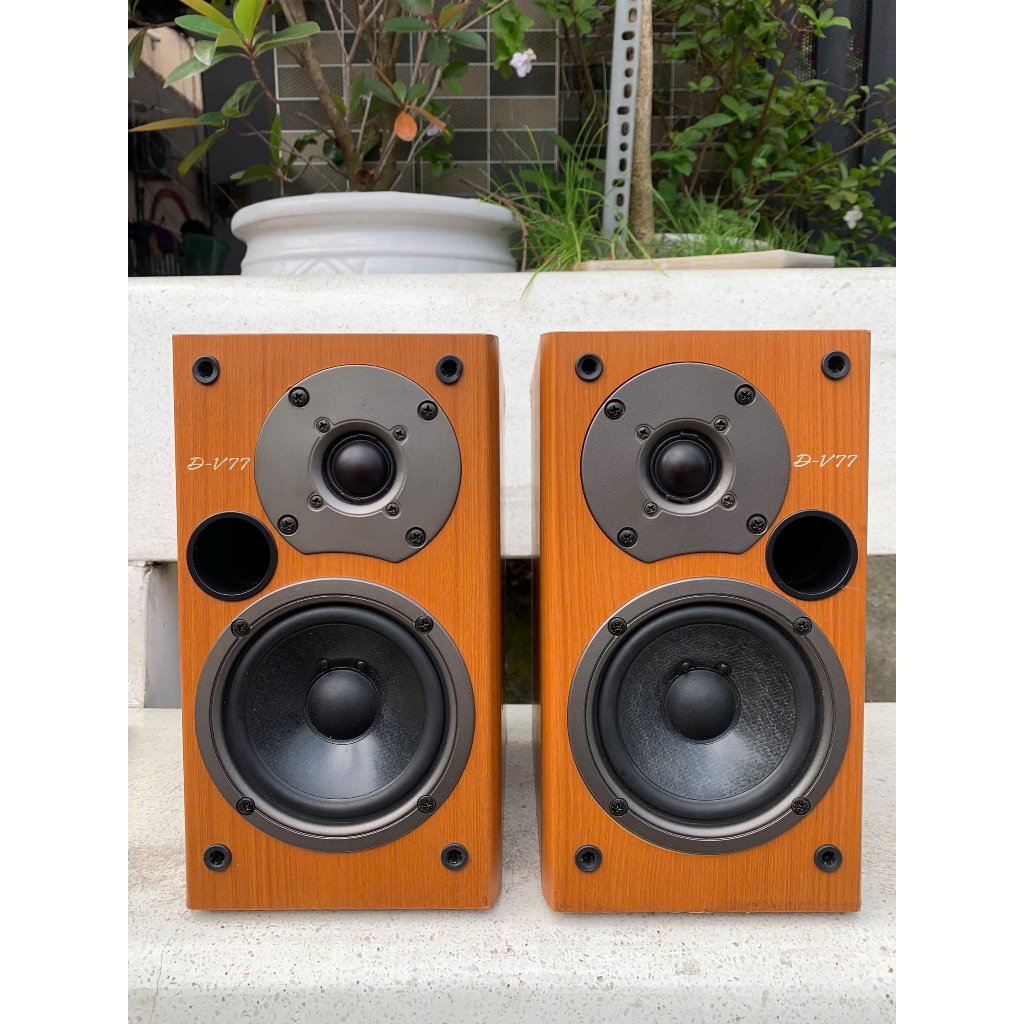 Bán Cặp Loa nghe Nhạc Booksheolf  Onkyo D- V77 mới keng hát cực tốt màu nâu gỗ