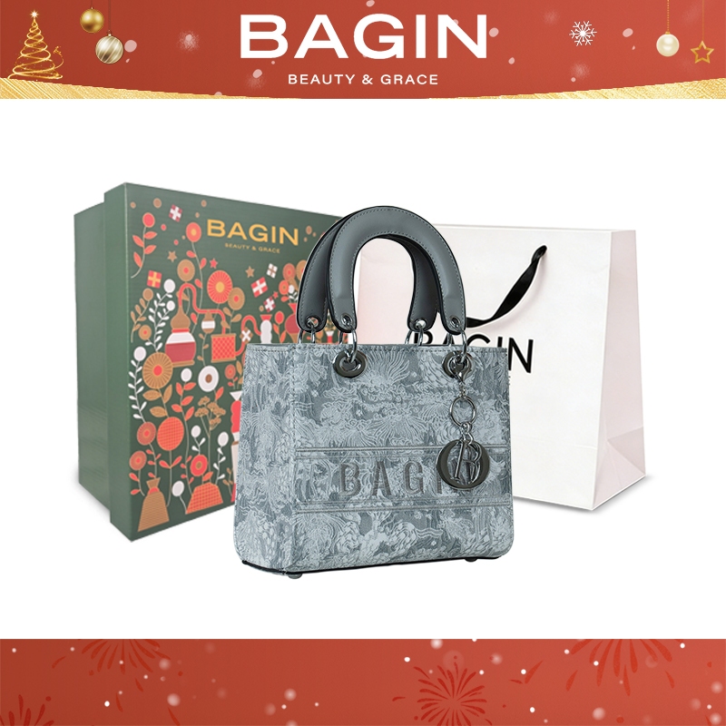  BAGIN Túi Xách Nữ Dáng Vuông Họa Tiết Thêu Nổi Tặng Kèm Charm Và Dây Đeo 