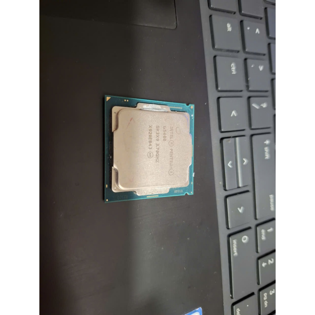 CPU Intel Pentium Gold G5400 (3.70GHz, 4M, 2 Cores 4 Threads) - Đã Qua Sử Dụng, Không Kèm Fan