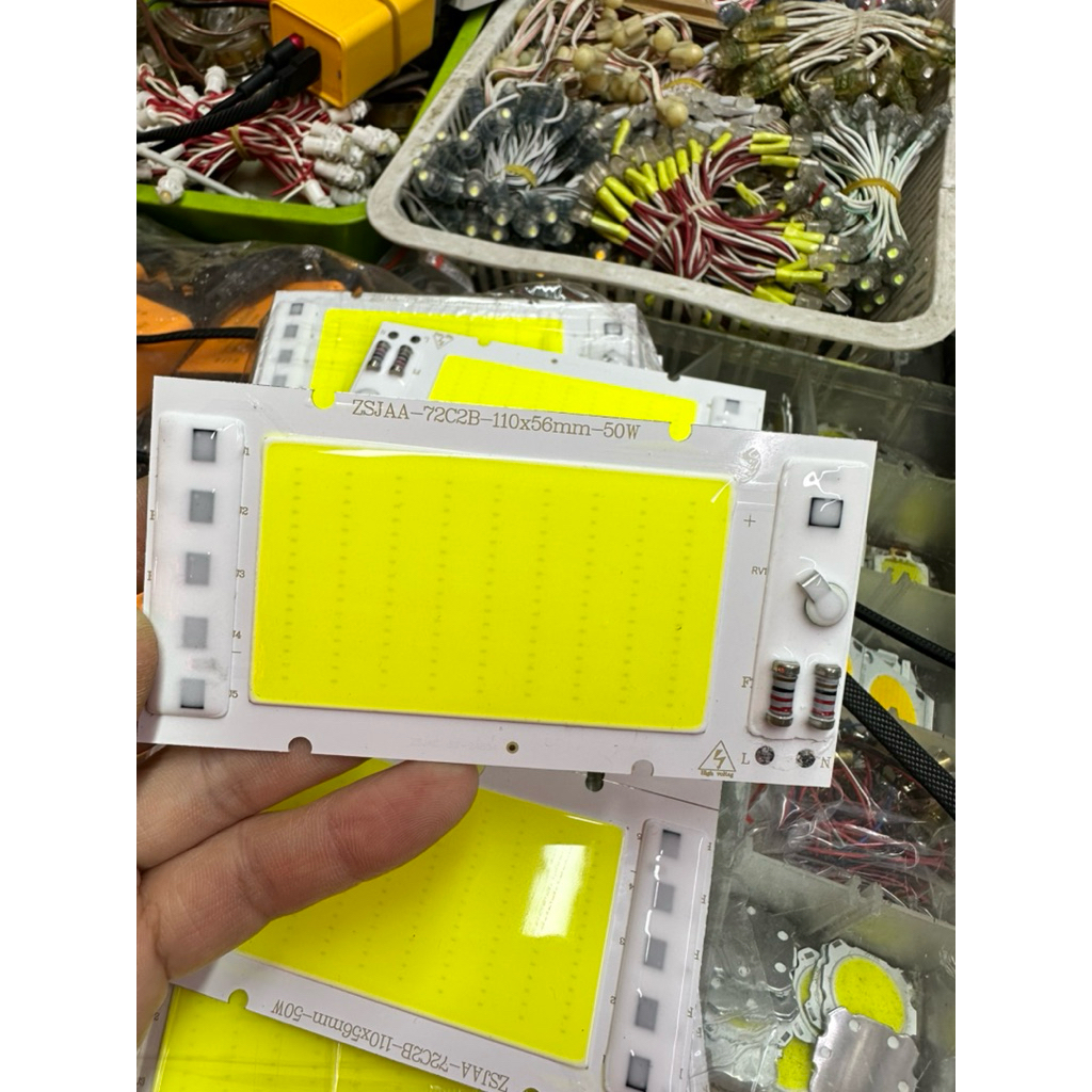 Nhân pha led 100w COP điện 220v