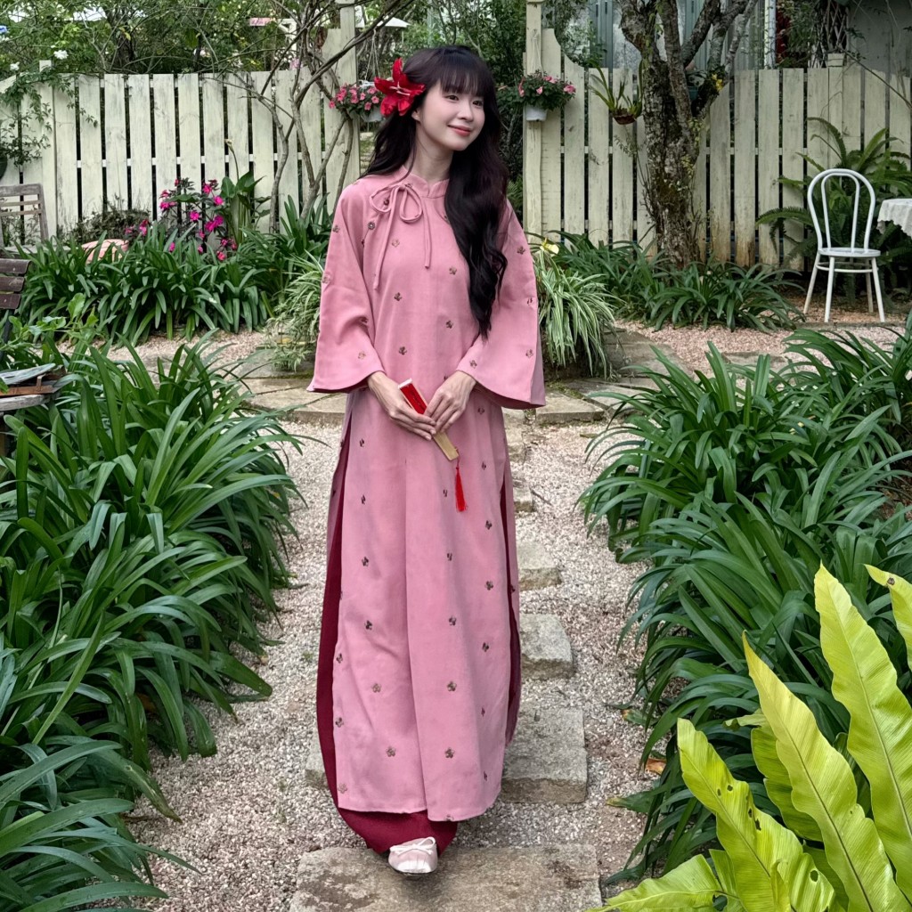 (HAVANA) CÓ BIGSIZE - Áo dài nhung chéo ĐƯỜNG DAO thêu hoa kèm quần nhung  AD186 | BigBuy360 - bigbuy360.vn