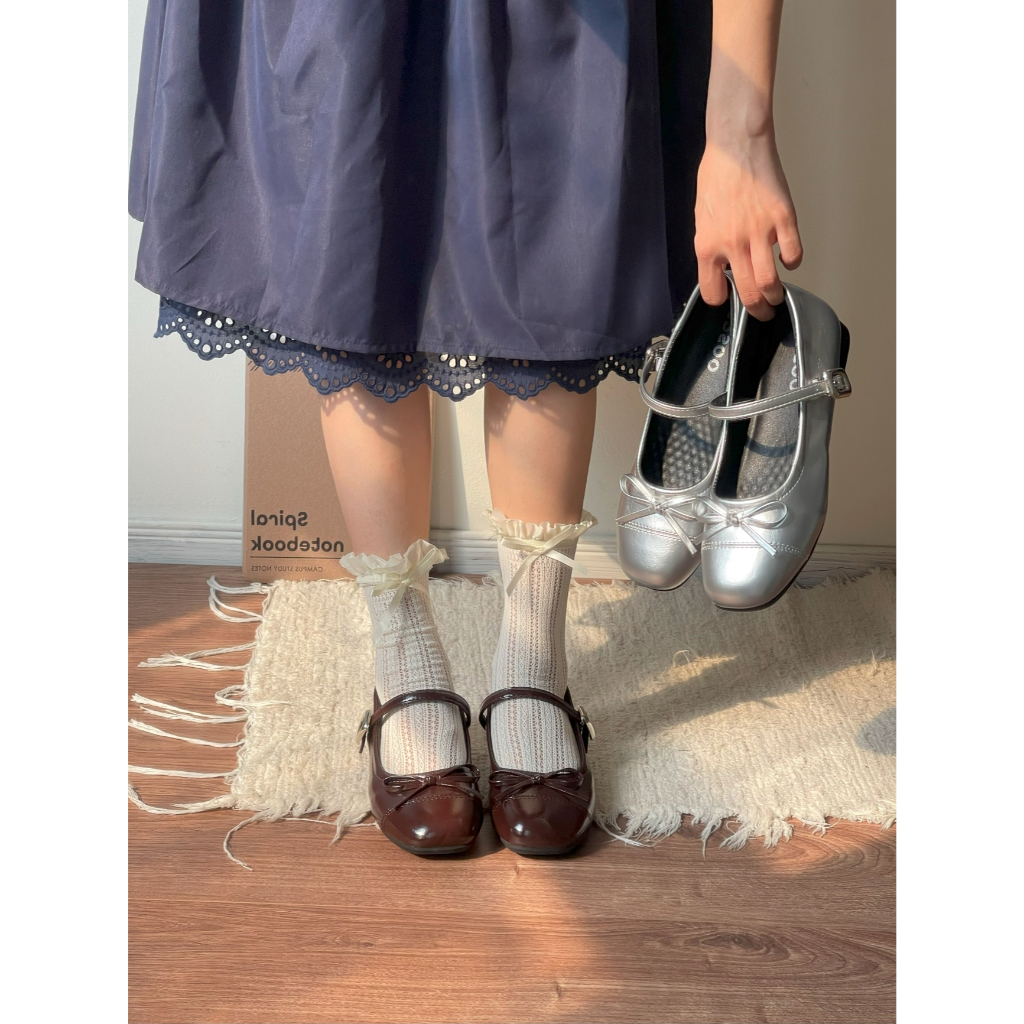 𝐁𝐥𝐚𝐮𝐞𝐁𝐥𝐮𝐦𝐞🦋✨Margot Flat – made by Blaue Blume✨ - Giày ballet mũi vuông nơ nhỏ da bóng