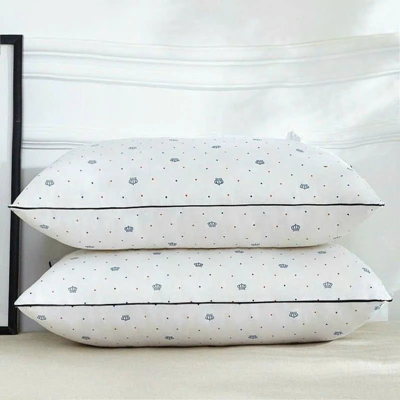 Ruột Gối Đầu Hillton Thêu Vương Miệng Bông Sơ Tinh Khiết, Kháng Khuẩn Kích Thước 50x70cm