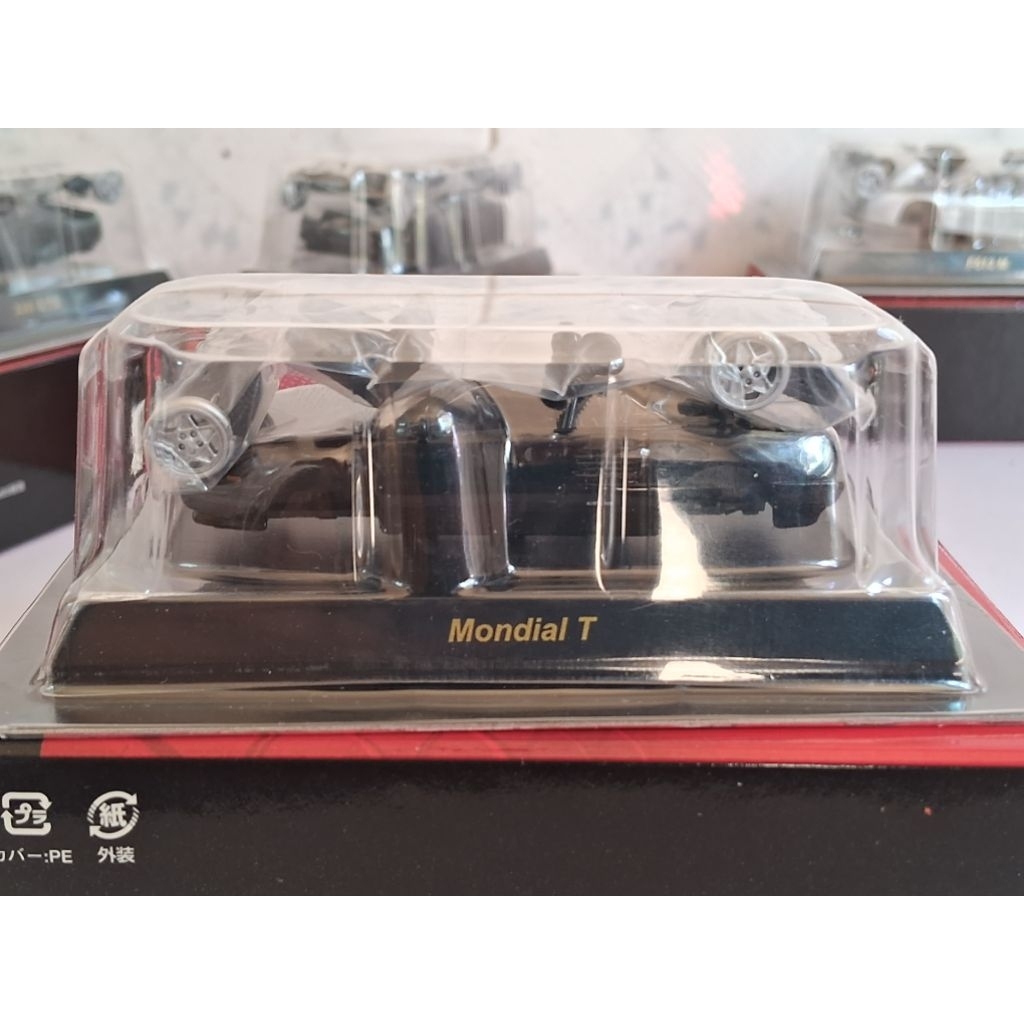 KYOSHO 1/64 - FERRARI MONDIAL T MÀU ĐEN
