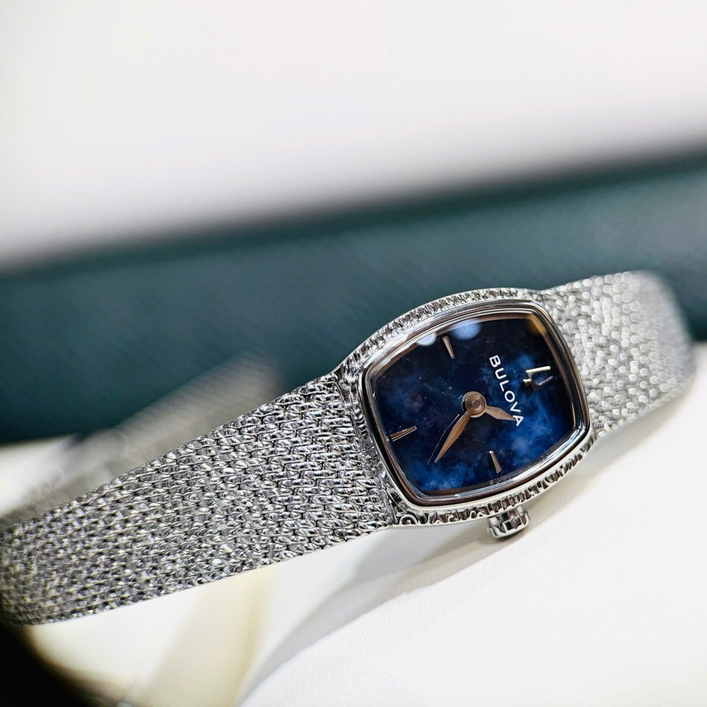 Đồng hồ nữ dây thép Bulova Goddess of Time Sodalite Quartz Blue Dial 96L343