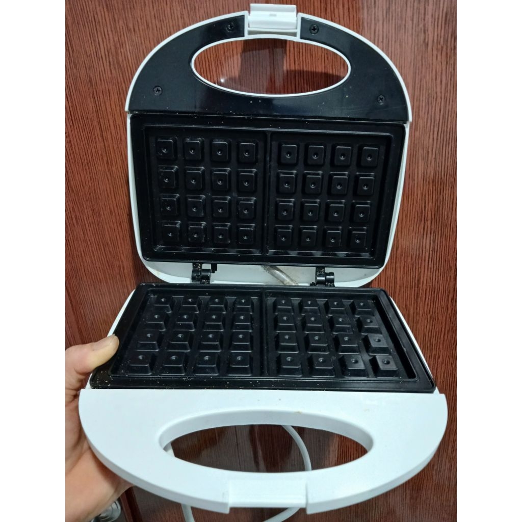 Máy nướng bánh waffle/sandwich đa năng, giá rẻ công suất 800w
