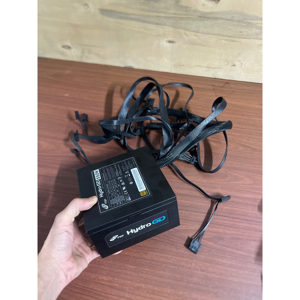 Nguồn máy tính Fsp Hydro GD 550w chuẩn 80plus gold