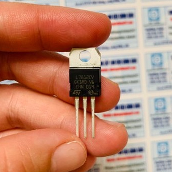 Túi 10 chiếc L7812CV L7812 7812 TO-220 Mới Chính Hãng