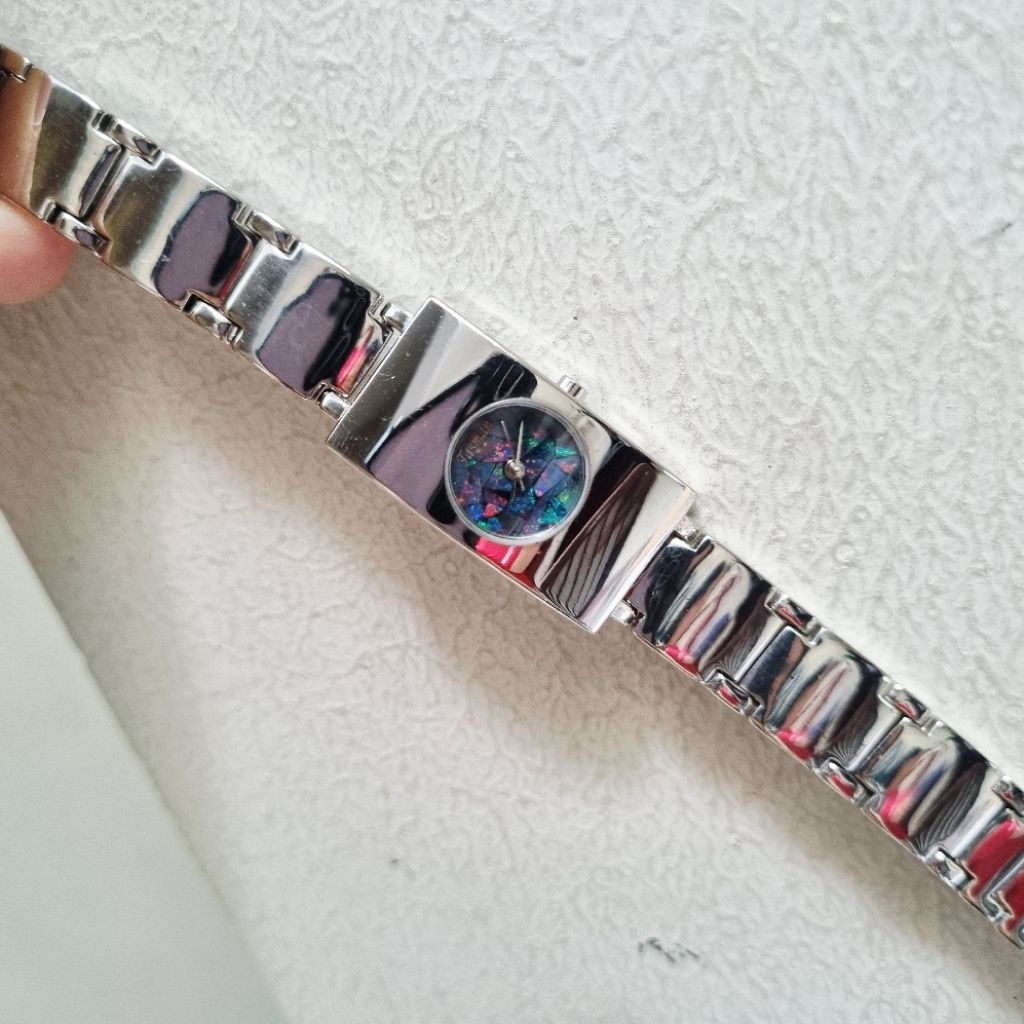 Đồng hồ nữ si lắc opal