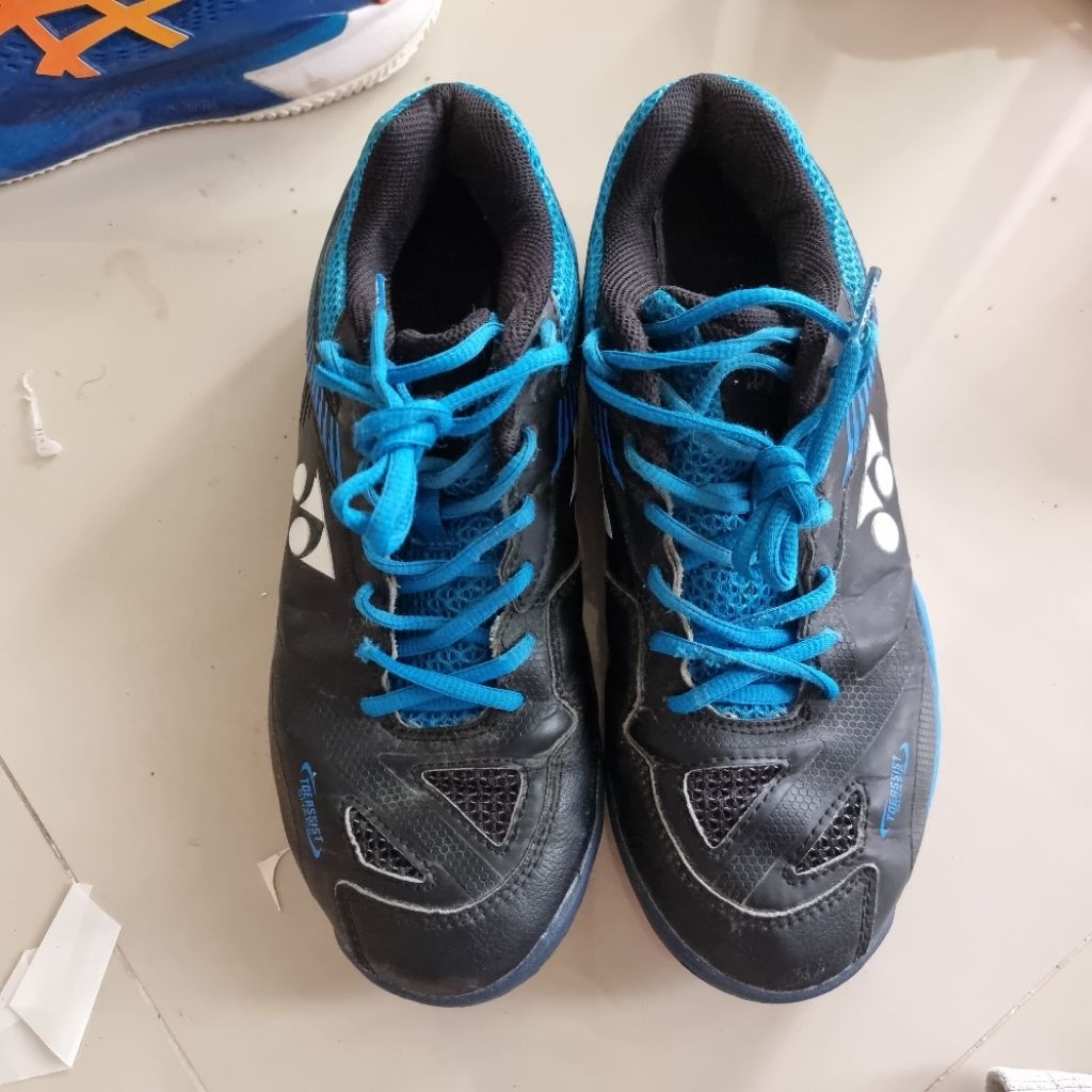 giày 2hand yonex 65z3 đen (size 40.5)