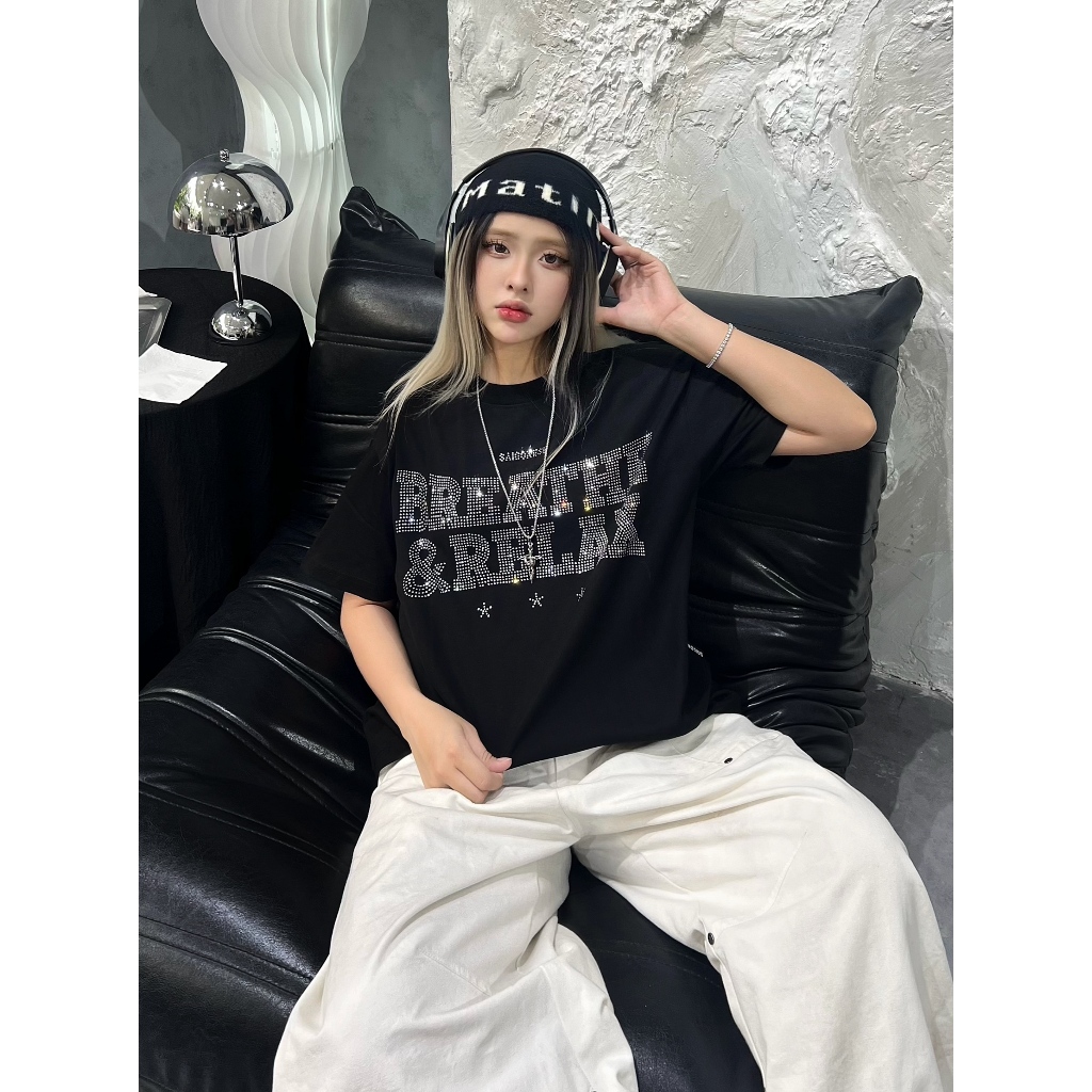 Áo Thun SAIGONESE Cổ Tròn Họa Tiết Đính Đá Form Boxy Unisex Nam Nữ 4 Màu - AT03SG | BigBuy360 - bigbuy360.vn