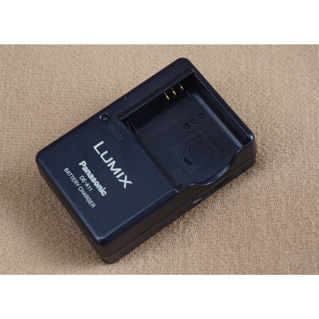 Sạc pin Panasonic DMW-BCC12