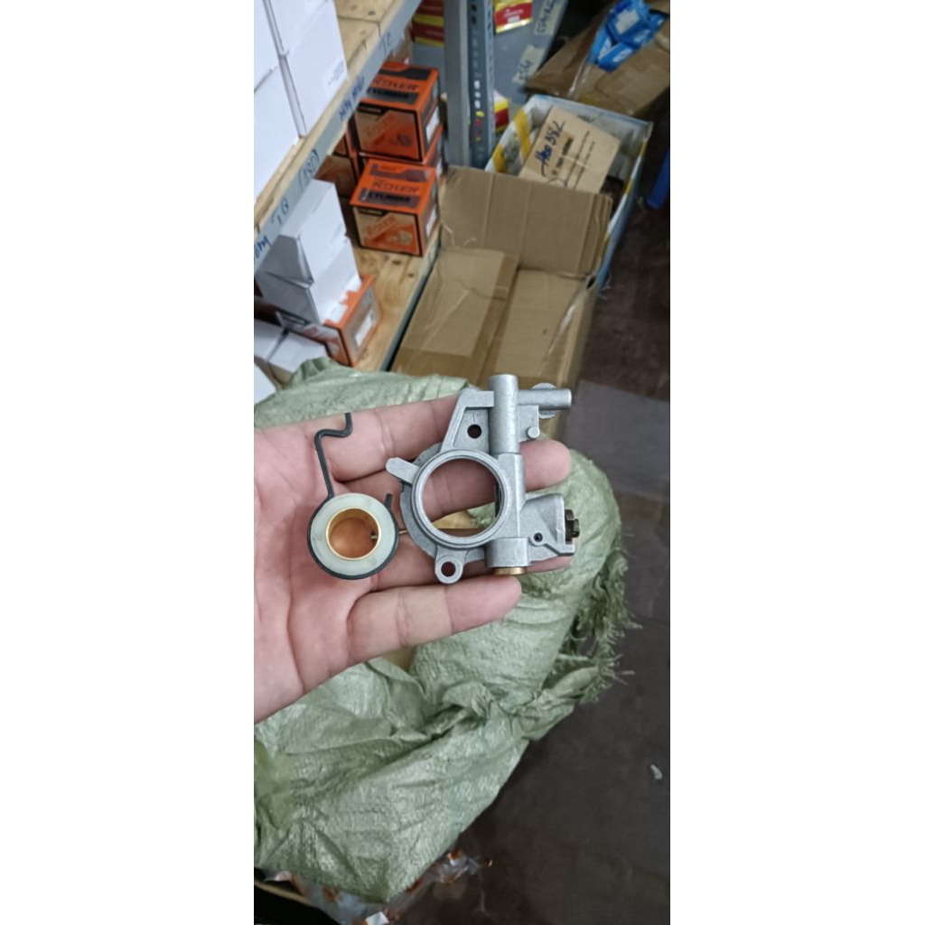 Bộ Heo Bơm Nhớt Máy Cưa Stihl 382