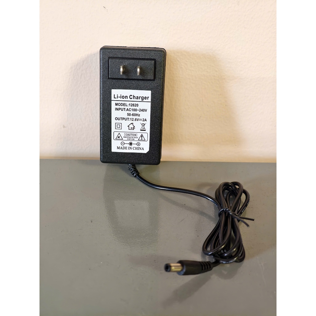 Sạc 12v 2A chân to 5.5mm - Hàng Chuẩn Li-Ion Charger Model 18630 Input AC100-240V Output 12.6V±2A Ma