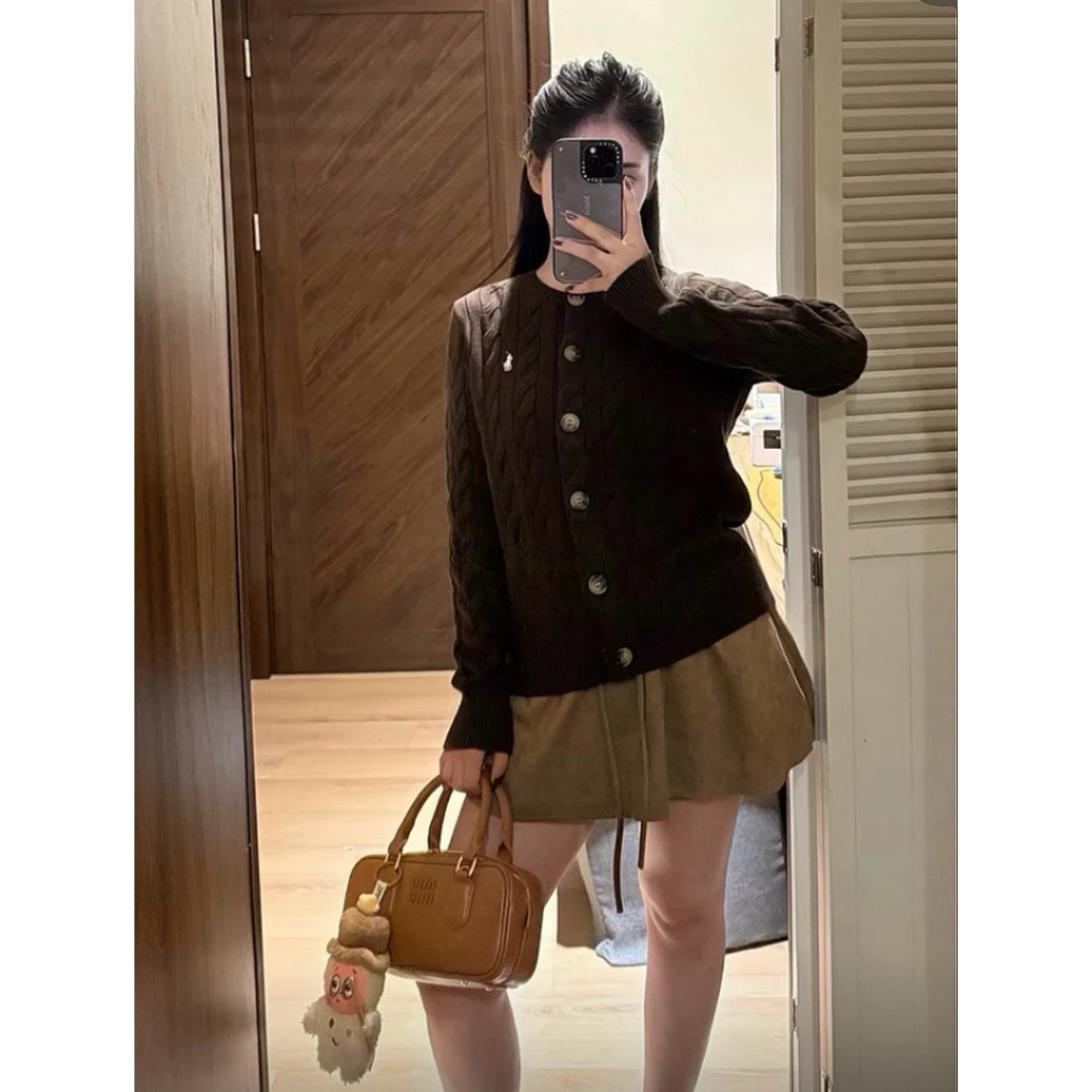 𝟏𝟒𝐚𝐦.𝐬𝐭𝐮𝐝𝐢𝐨 | Áo Khoác Len Cardigan Vặn Thừng Thêu Ngựa Cúc Nâu Form Rộng Dễ Phối Đồ Hàng QC