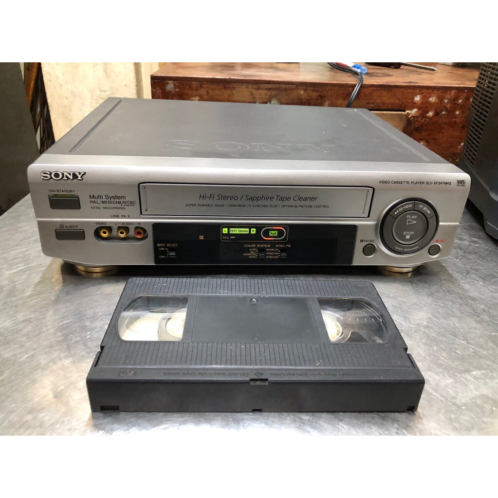 Đầu máy băng VHS Sony XF-247 có Hifi sử dụng xem tốt hình ảnh rất mịn đẹp âm thanh hay