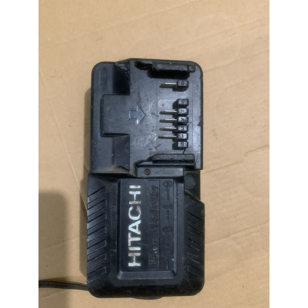 Sạc hitachi, hikoki 14-18v Nhật bãi, sống ok dùng điện 100-110v