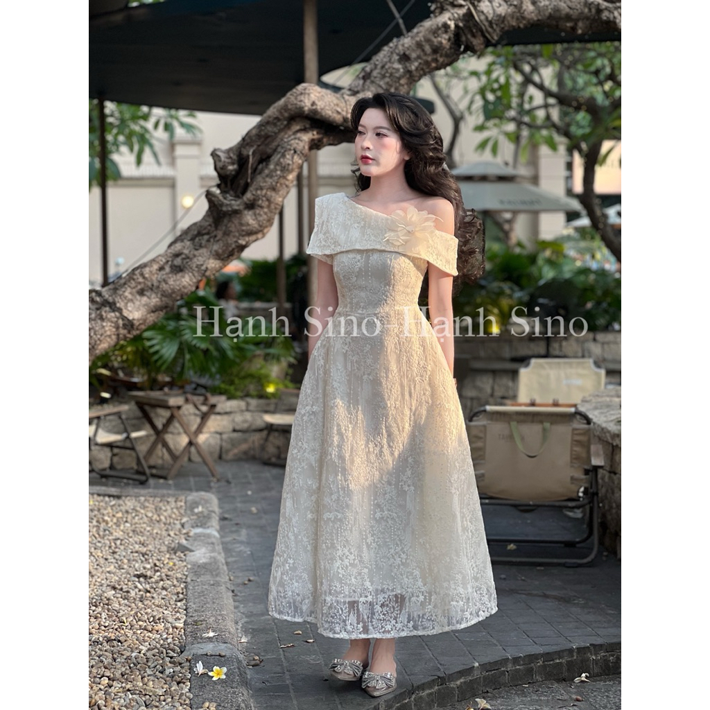 Hạnh sino.97 Váy thiết kế ren lệch vai có kèm bông