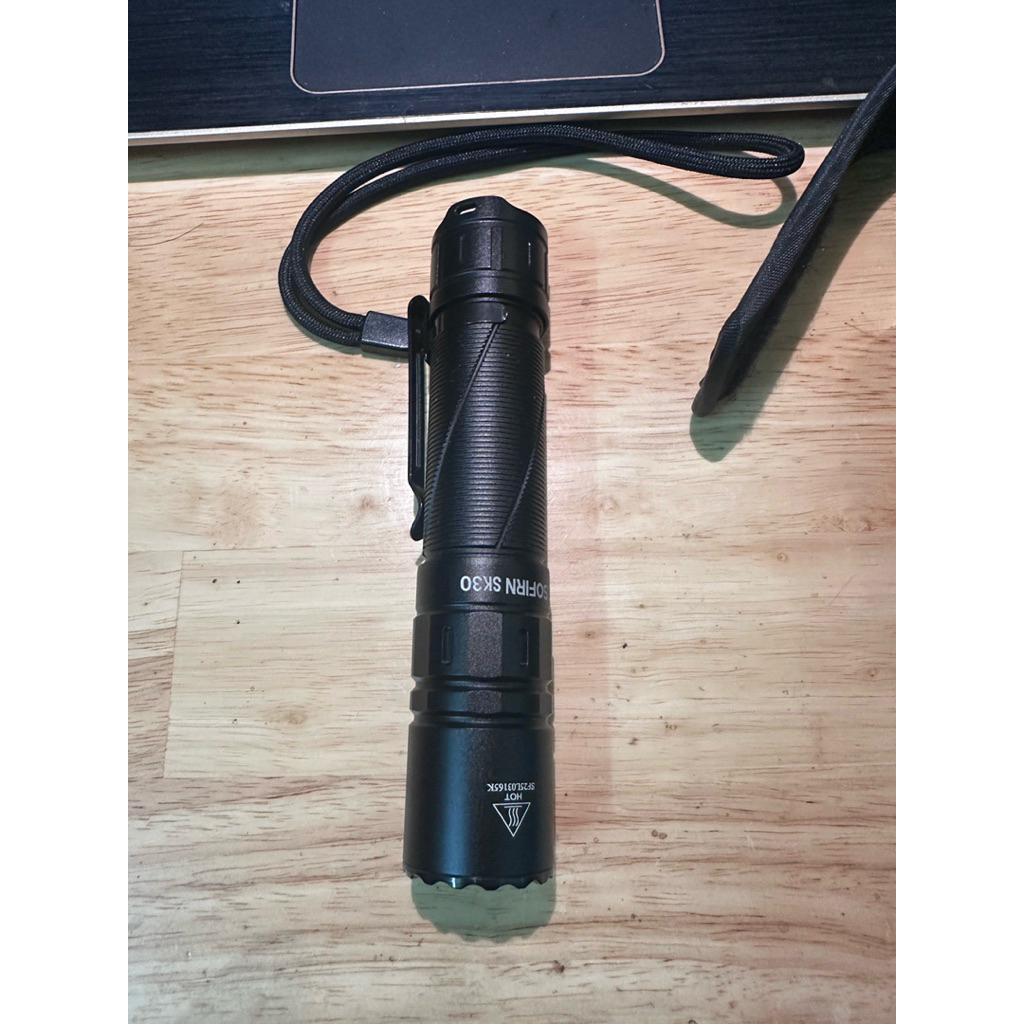 Đèn Pin Sofirn SK30