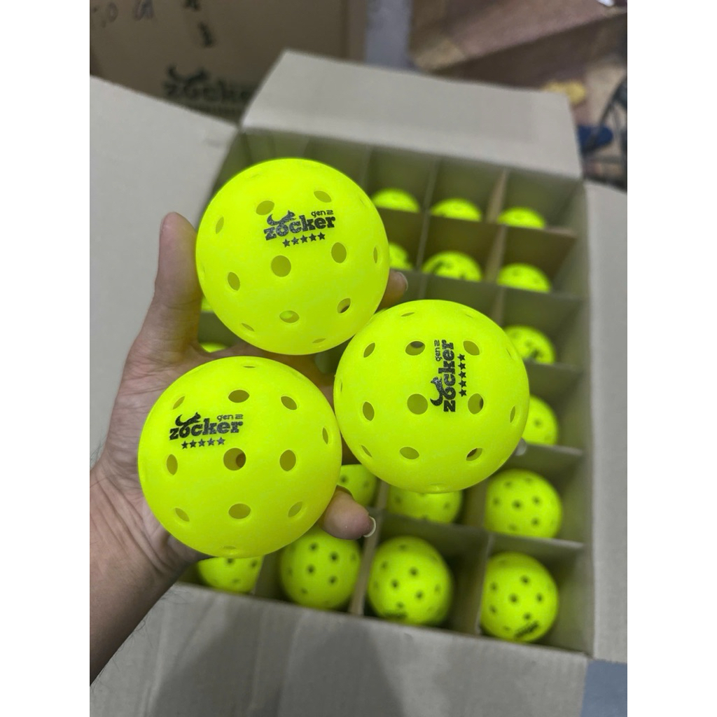 Bóng Pickleball Zocker chính hãng.