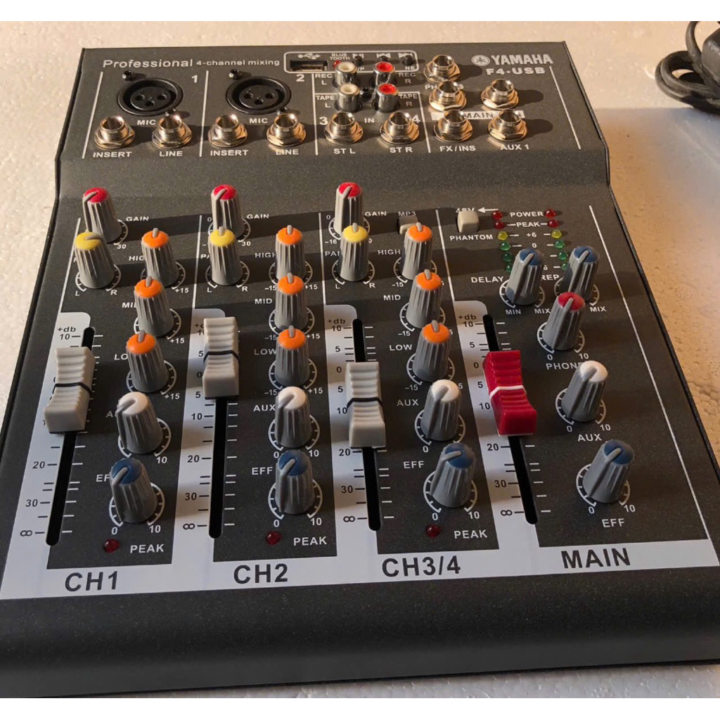Mixer Yamaha F4-USB