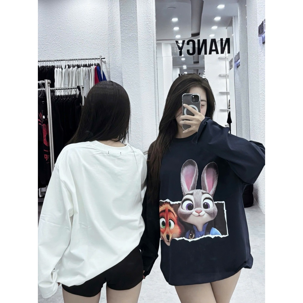 Áo sweater form rộng in hình thỏ và cáo hoạt hình dễ thương