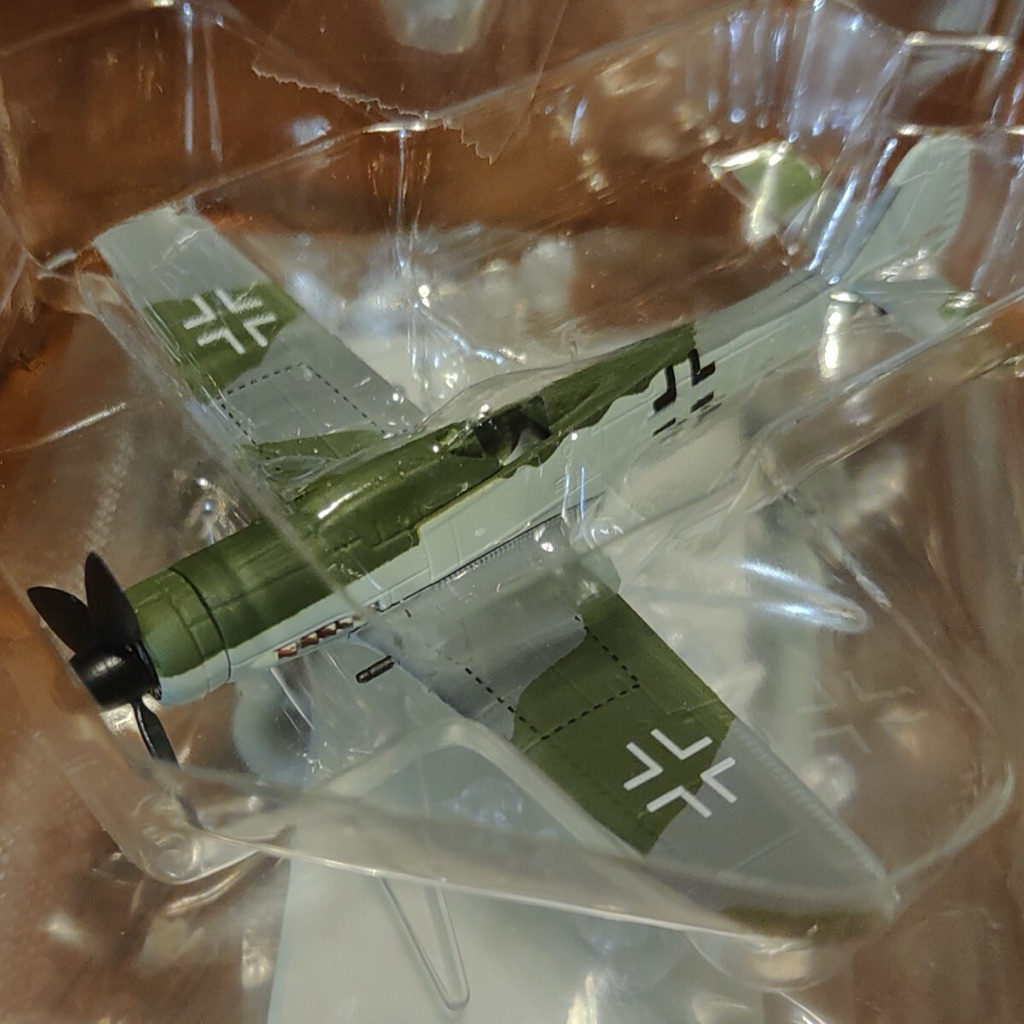 Đồ Chơi Mô Hình Lắp Ráp Nhựa BanDai.Máy Bay Tiêm Kích Messerschmitt BF 109 Đức Trong Thế Chiến II