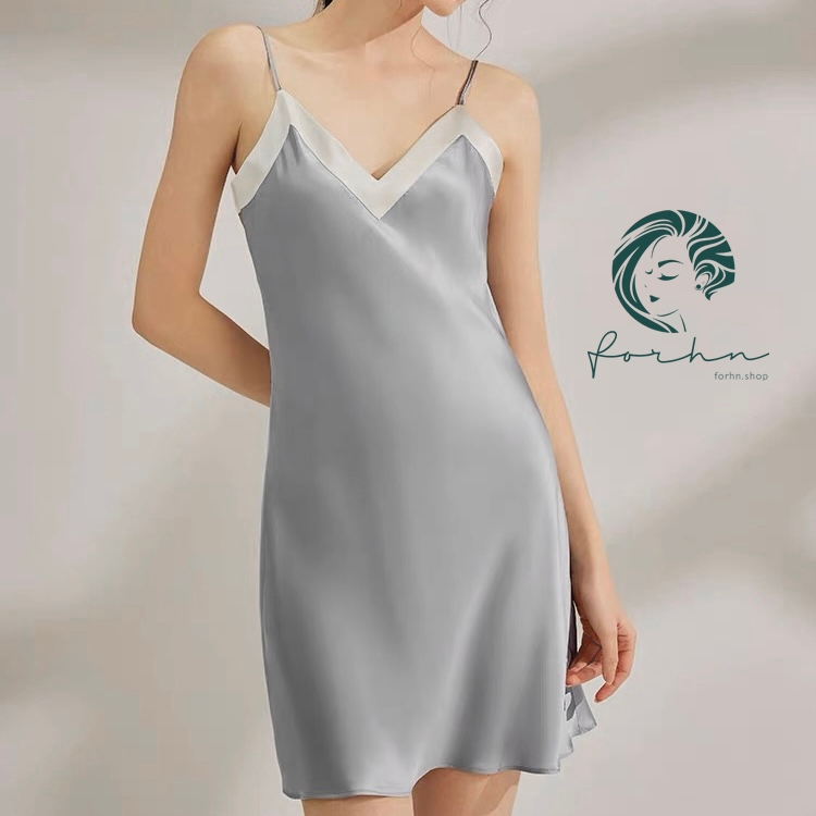 Đầm ngủ lụa satin hai dây cổ tim màu xám phối viền | LYDIA FORHN