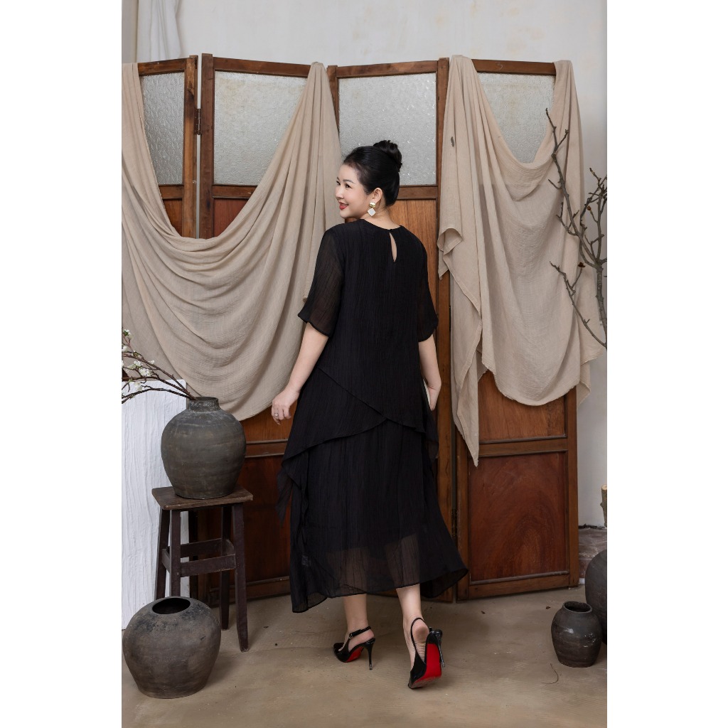 M Collection | Đầm Maxi Suông Trơn Vắt Chéo Hai Lớp Chất Tơ Xốp Lót Lụa Hàn Trắng - D12062 | BigBuy360 - bigbuy360.vn