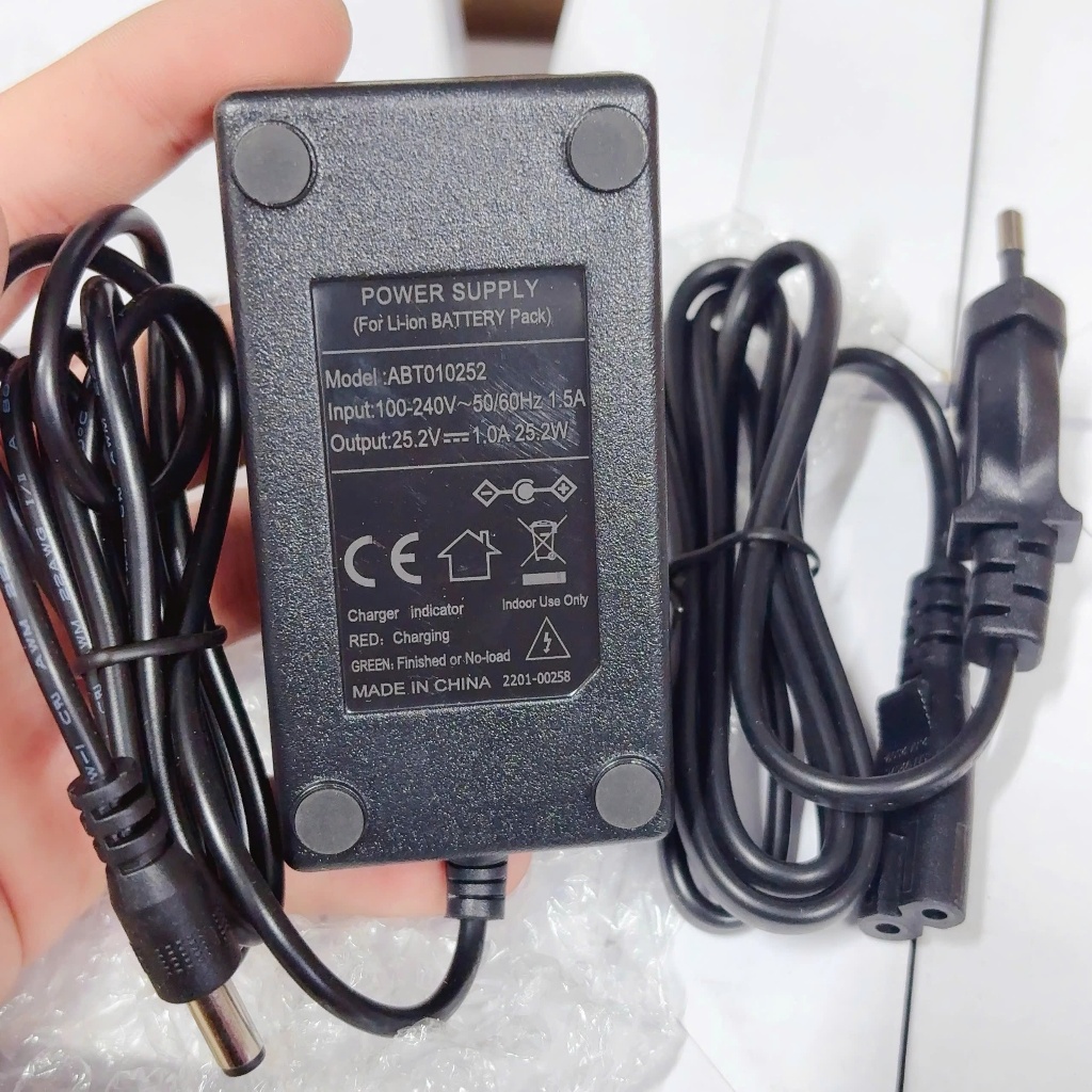 🔋 BỘ SẠC 25.2V 1A – LOẠI TỐT | NGUỒN ỔN ĐỊNH, AN TOÀN