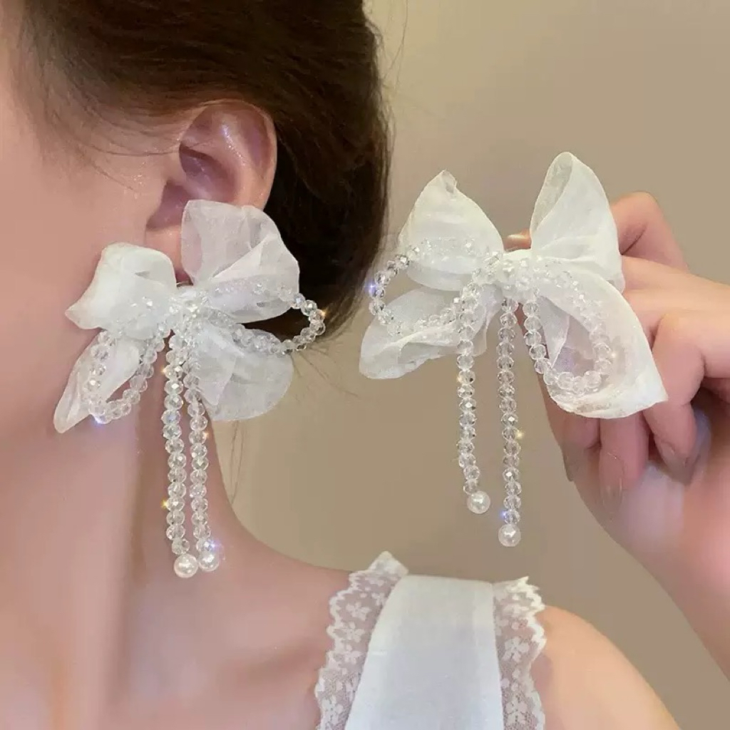 E133 Khuyên tai nữ nơ vải trắng đính hạt cô dâu đẹp