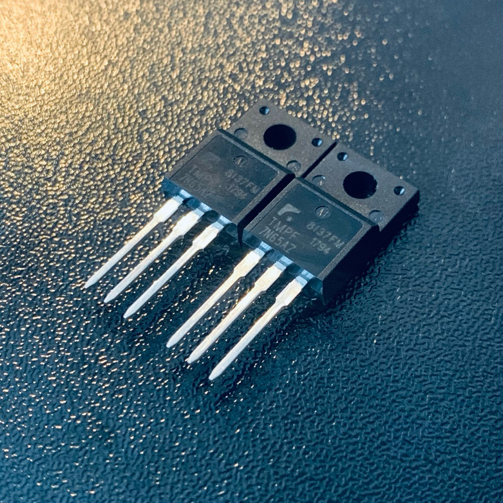 | SET | 2 Cái MOSFET 7N65A 650V-7A Hàng Mới gói TO-220F Lưng Nhựa
