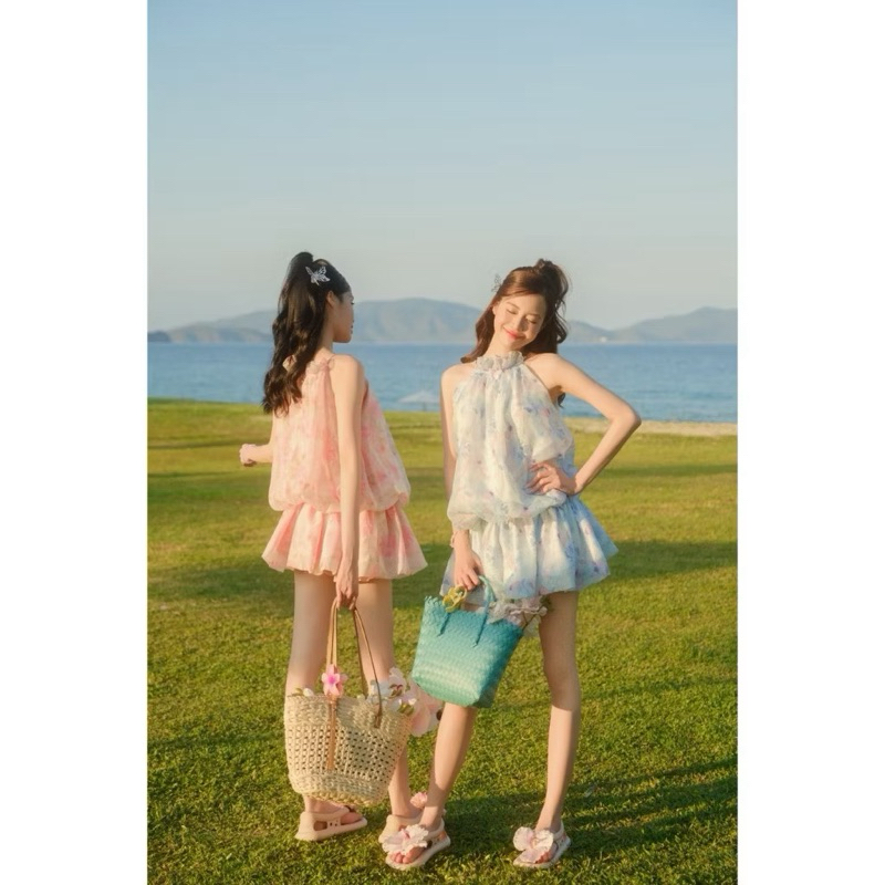 THANH LÝ - Set yếm kèm quần form bí chất voan in hoa CHACHACHA set thiết kế AGUJA