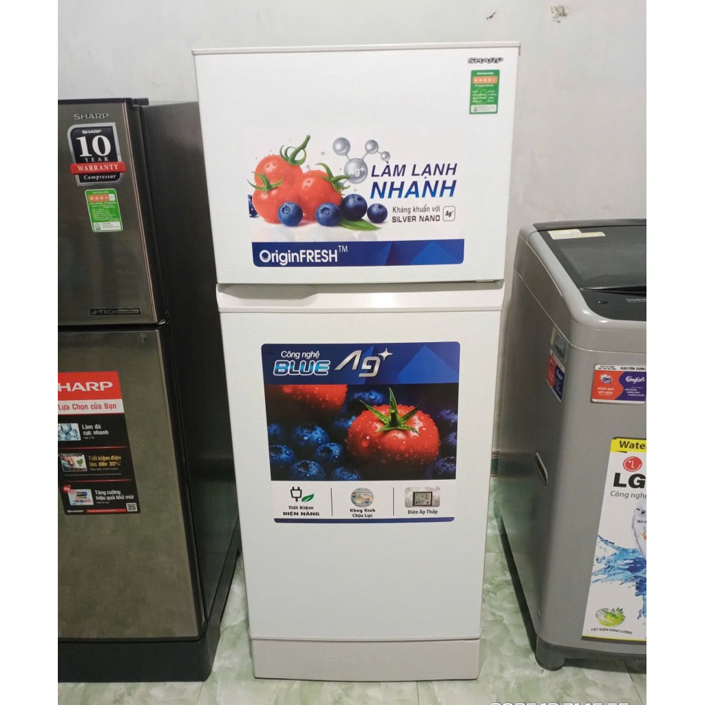 Thanh lý tủ lạnh Sharp 180 lít đã qua sử dụng, nguyên zin chỉ ship HCM. Chat trước khi đặt hàng