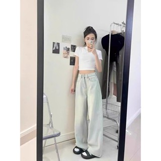 Quần jeans nữ suông lưng cao dáng basic màu xanh ánh bạc phom dáng chuẩn