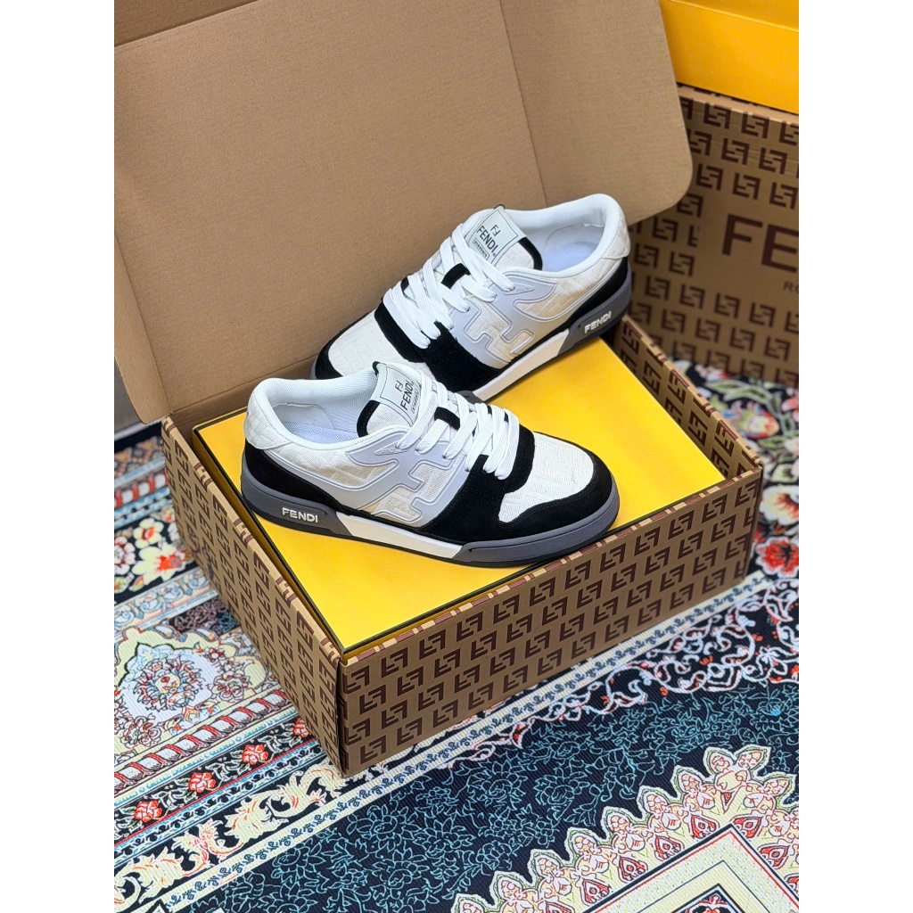 Giày dây Snk Dsquared2 màu đen dệt vân chữ màu trắng vàng monogram thêu vạch sọc ngang quai đế cói p