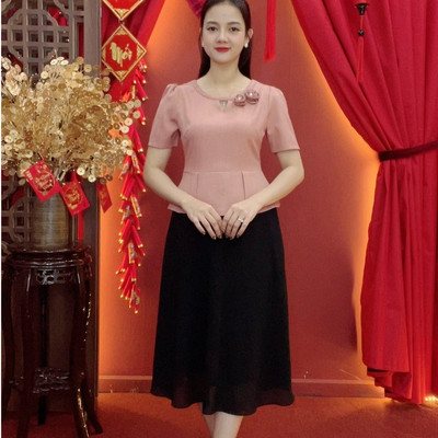 Đầm xòe trung niên - Cổ tròn khoét V kết hoa tay ngắn - Hồng ruốc - TTV2024
