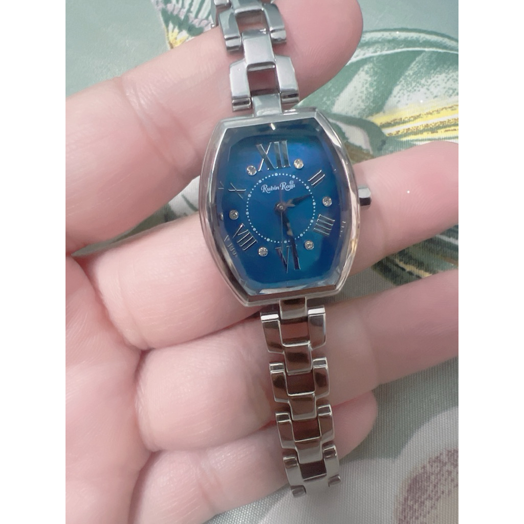 đồng hồ nữ hiệu Rubin Rosa solar