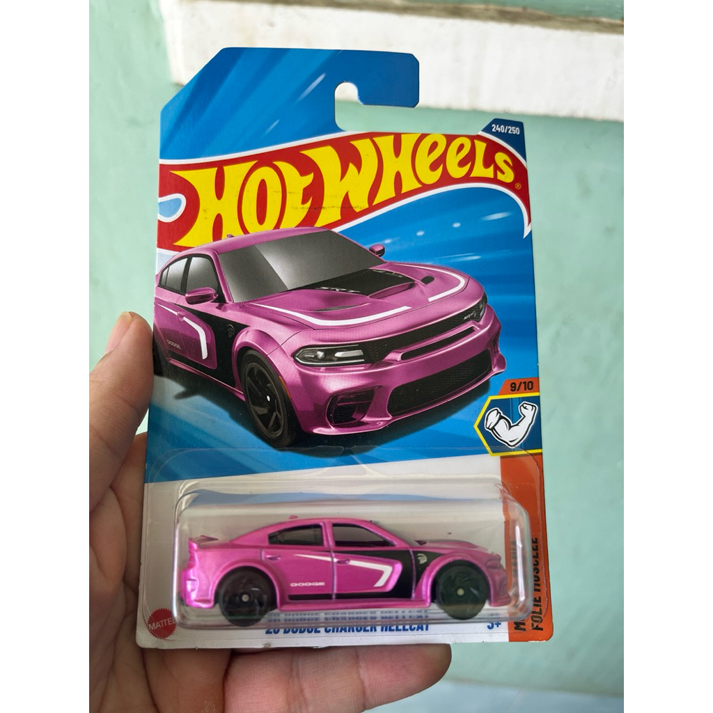 Xe Hot Wheels *20 DODGE CHARGER HELLCAT ( Hồng )