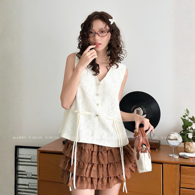 TUBYCATU | Áo Ghile Ren Hoa Nữ Sophie Begie Lace Top Form Suông Nhẹ Màu Kem Cổ Điển Thanh Lịch