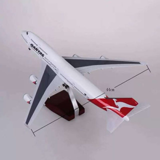 Mô hình máy bay Quantas 47cm có bánh xe+ đèn Led