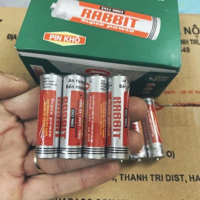 4 viên Pin tiểu con thỏ size AA 2A HÀNG CHÍNH HÃNG( 4 viên/ vỉ - hộp 40 viên) - PIN CON THỎ