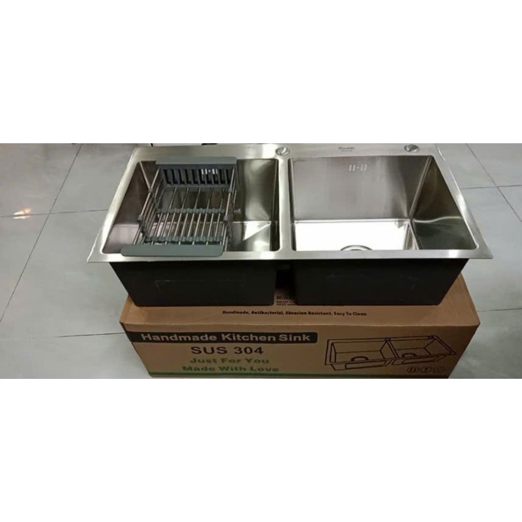 Chậu rửa chén 2 hộc inox 304 đúc nguyên khối tặng kèm bộ rổ inox 304