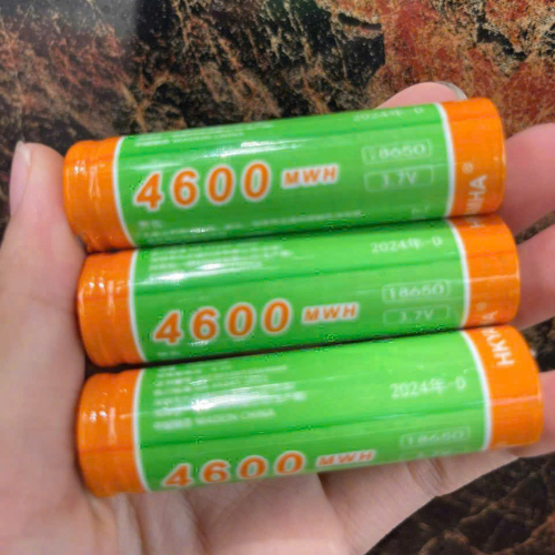 Pin đài 4600mah dung lượng đủ