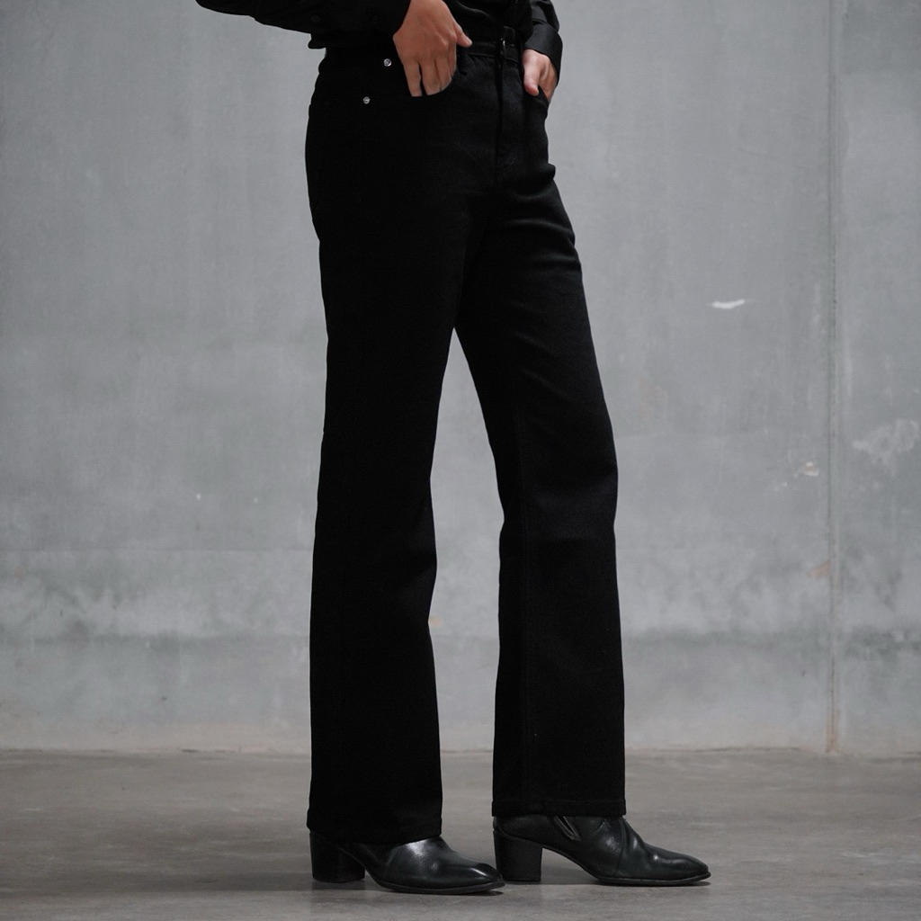 BOOTCUT DENIM IN BLACK - Quần Jeans Nam Form Bootcut Loe Nhẹ Co Dãn | BigBuy360 - bigbuy360.vn