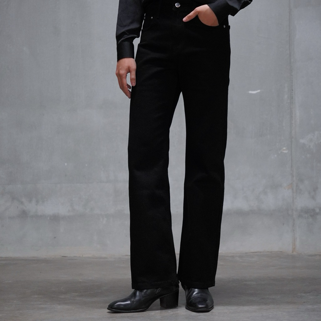 BOOTCUT DENIM IN BLACK - Quần Jeans Nam Form Bootcut Loe Nhẹ Co Dãn | BigBuy360 - bigbuy360.vn