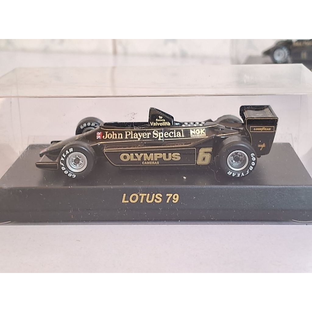 KYOSHO 1/64 - LOTUS 79