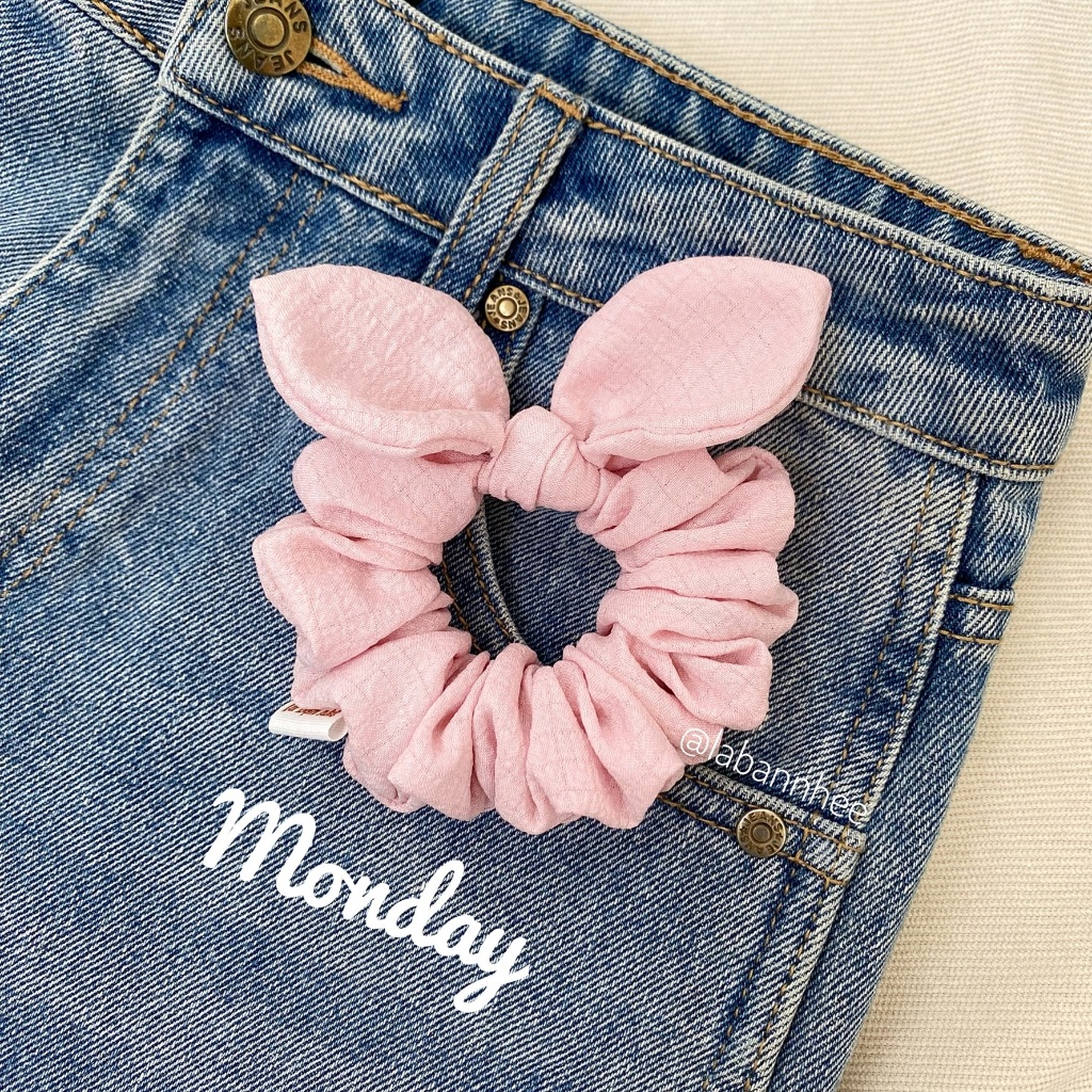 [100% HANDMADE] Dây cột tóc scrunchie, dây buộc tóc vải, dây cột tóc tai thỏ, handmade by LÀ BẠN NHÉ